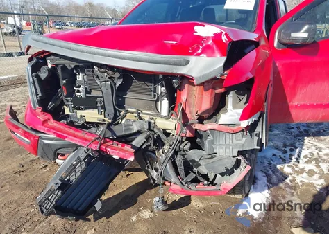 2021 Nissan Titan Pro-4X 4X4 z USA, uszkodzony, nr VIN 1N6AA1ED3MN522176